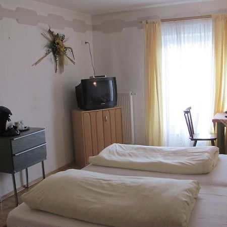 Hotel Negele Hohenfurch ภายนอก รูปภาพ