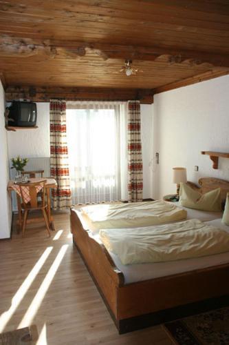 Hotel Negele Hohenfurch ภายนอก รูปภาพ